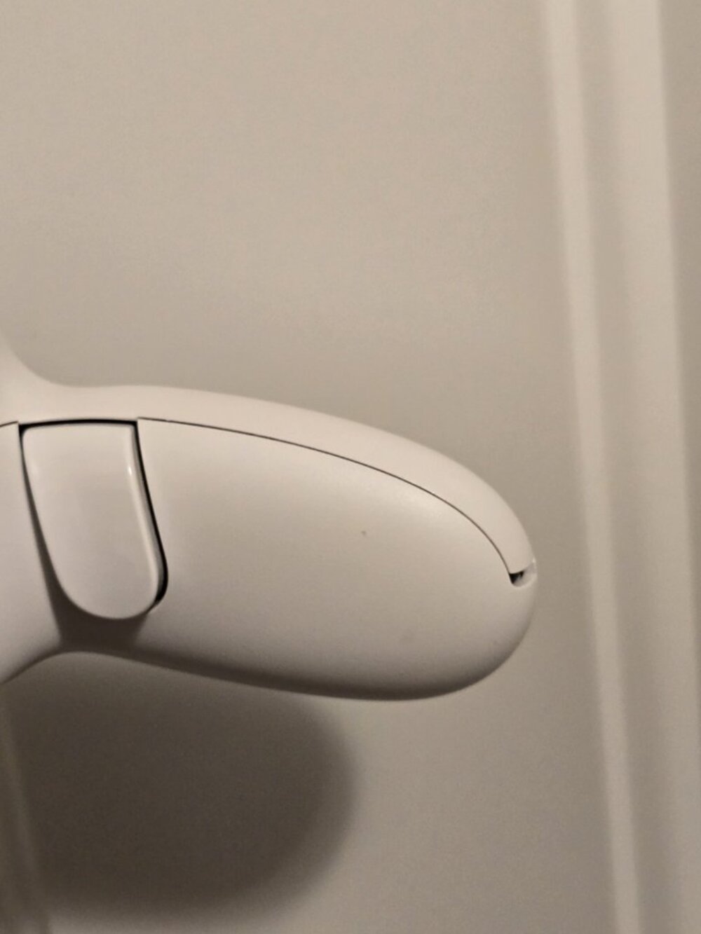 Meta Oculus Quest 2 Left Hand Controller - Tested Working - Picture 11 of 11